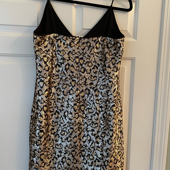 BB Dakota Leopard Sequin dress - Picture 7 of 9